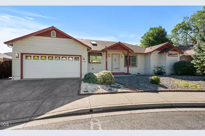 1785 SE Brookhurst Way, Grants Pass, OR 97527 - Photo 1
