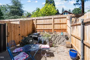 329 N Main St, Ashland, OR 97520 - Photo 25