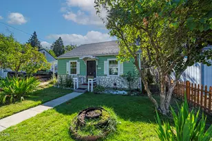 709 NW 2nd St, Grants Pass, OR 97526 - Photo 3