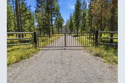 17043 Elsinore Road, Bend, OR 97707 - Photo 13