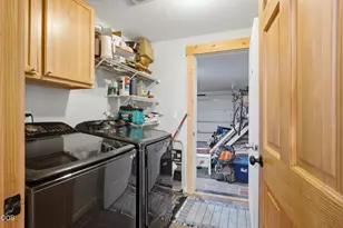 664 NE Providence Dr, Bend, OR 97701 - Photo 21