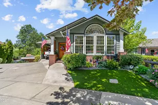 830 SW Bryn Ct, Grants Pass, OR 97527 - Photo 1