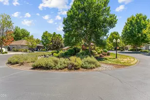 830 SW Bryn Ct, Grants Pass, OR 97527 - Photo 53