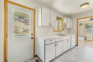 2345 California Ave, Klamath Falls, OR 97601 - Photo 13