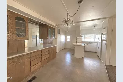 2252 Table Rock Road #SPC 143, Medford, OR 97501 - Photo 9
