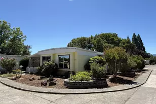2252 Table Rock Rd, Medford, OR 97501 - Photo 17