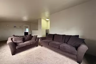 2241 Greensprings Dr, Klamath Falls, OR 97601 - Photo 7