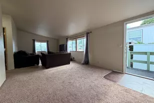2241 Greensprings Dr, Klamath Falls, OR 97601 - Photo 5