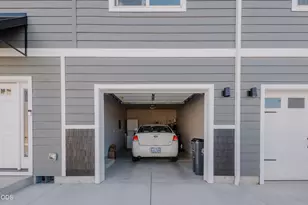 7884 28th St, White City, OR 97503 - Photo 5