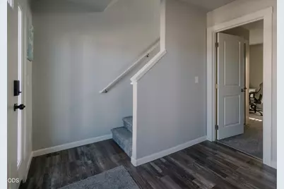 7884 28th Street, White City, OR 97503 - Photo 9