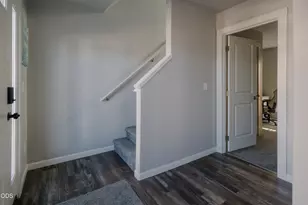7884 28th St, White City, OR 97503 - Photo 9