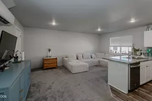 7884 28th St, White City, OR 97503 - Photo 5