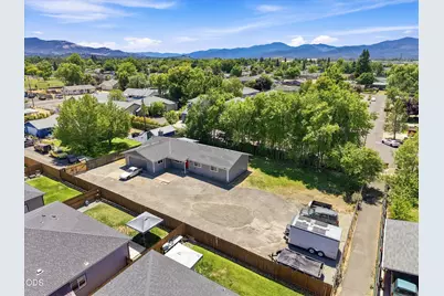 2721 Howard Avenue, Medford, OR 97501 - Photo 35