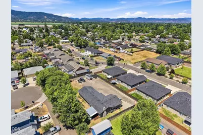 2721 Howard Avenue, Medford, OR 97501 - Photo 37
