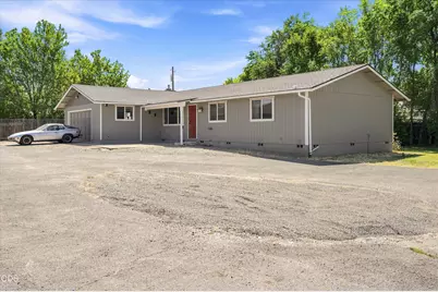 2721 Howard Avenue, Medford, OR 97501 - Photo 1