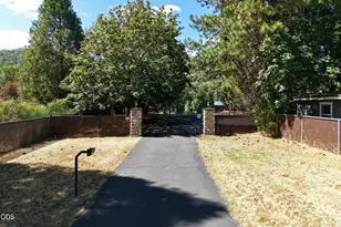 1600 N Second Ave, Gold Hill, OR 97525 - Photo 59