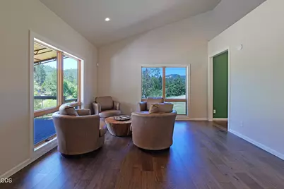 1600 N Second Avenue, Gold Hill, OR 97525 - Photo 29
