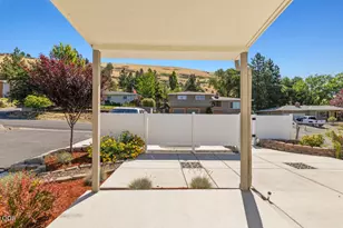 1754 Kimberly Dr, Klamath Falls, OR 97603 - Photo 3