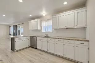 1754 Kimberly Dr, Klamath Falls, OR 97603 - Photo 11