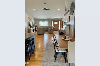 918 Win Way, Eagle Point, OR 97524 - Photo 3