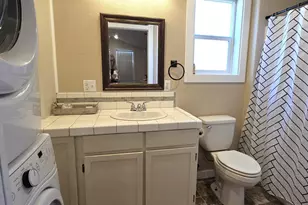 1215 NE 6th St, Grants Pass, OR 97526 - Photo 3