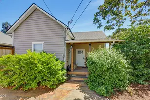 1215 NE 6th St, Grants Pass, OR 97526 - Photo 15