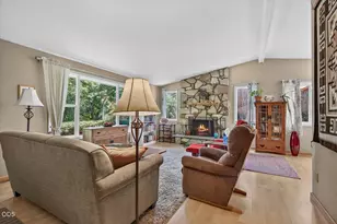 635 Chestnut St, Ashland, OR 97520 - Photo 9
