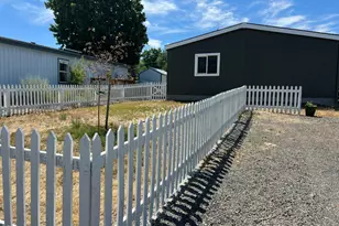 424 4th St, Metolius, OR 97741 - Photo 5