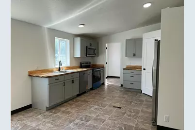 424 4th Street, Metolius, OR 97741 - Photo 11