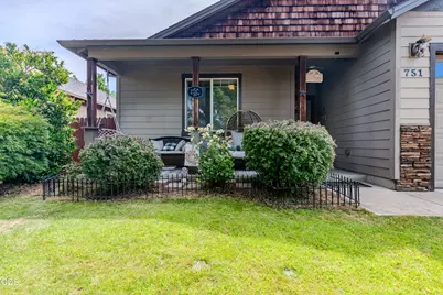 751 Tivoli Drive, Medford, OR 97501 - Photo 3