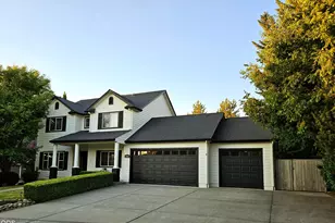 241 Fieldbrook Ct, Medford, OR 97504 - Photo 3
