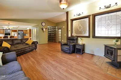 332 Rene Drive, Shady Cove, OR 97539 - Photo 9