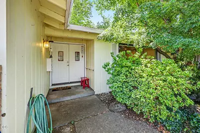 1448 N Keene Way Drive, Medford, OR 97504 - Photo 3