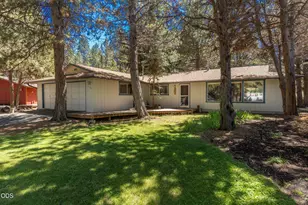 61485 Maid Marian Ct, Bend, OR 97702 - Photo 3