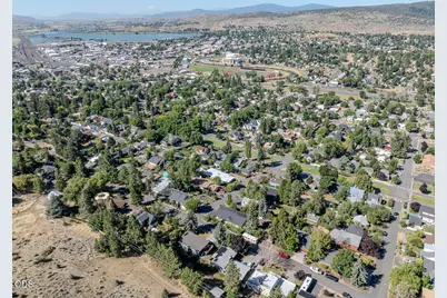 1011 Newcastle Avenue, Klamath Falls, OR 97601 - Photo 41
