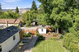 541 Fairview St, Ashland, OR 97520 - Photo 35