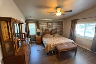 345 SW C St, Madras, OR 97741 - Photo 13