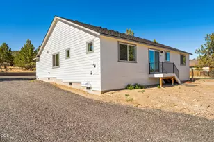 6075 NW Elliott St, Prineville, OR 97754 - Photo 3