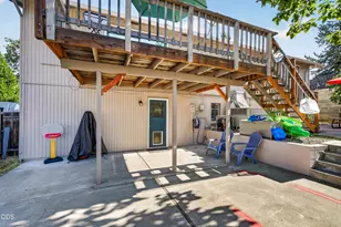 2570 Samoan Wy, Medford, OR 97504 - Photo 31