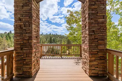 9629 Kestrel Road, Klamath Falls, OR 97601 - Photo 9