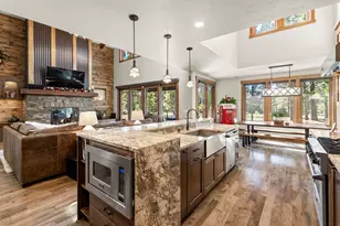 56604 Sunstone Loop, Bend, OR 97707 - Photo 13