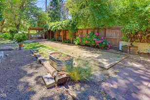 1836 Woodlawn Dr, Medford, OR 97504 - Photo 63