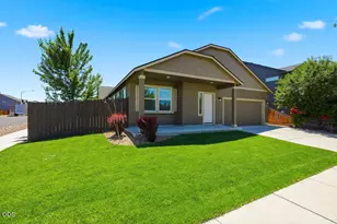 2502 NW Glen Oak Ave, Redmond, OR 97756 - Photo 3