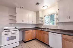 805 Taylor St, Medford, OR 97504 - Photo 11