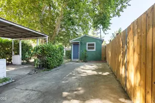 805 Taylor St, Medford, OR 97504 - Photo 3