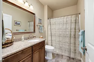 684 Golden Peak Dr, Central Point, OR 97502 - Photo 35