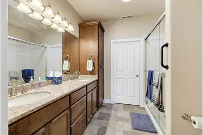 684 Golden Peak Drive, Central Point, OR 97502 - Photo 31