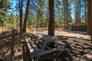60282 Cree Cir, Bend, OR 97702 - Photo 11