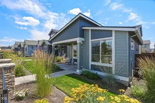 20855 SE Caldera Dr, Bend, OR 97702 - Photo 3
