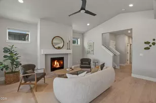 20855 SE Caldera Dr, Bend, OR 97702 - Photo 9